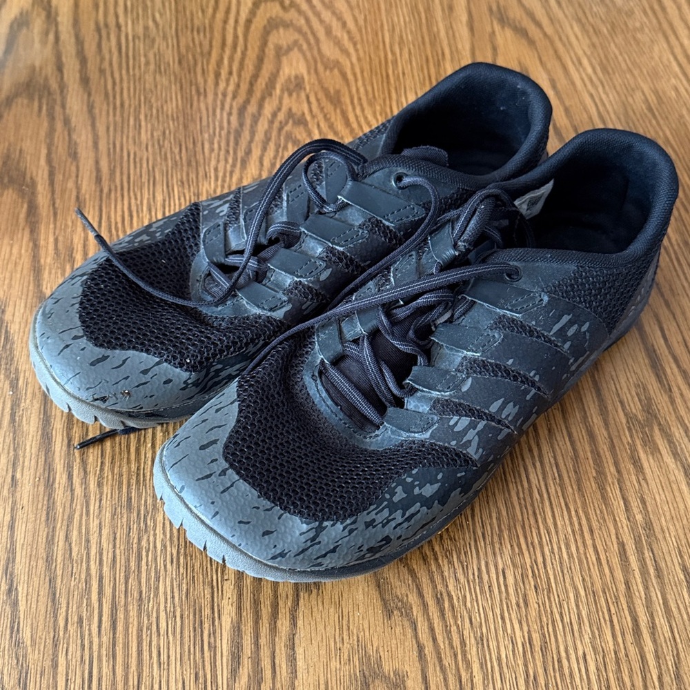 Merrell Trail Glove 5 size men’s 9 in black